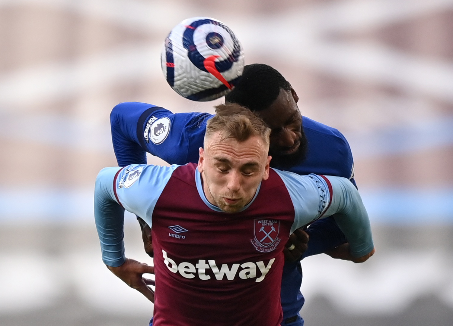 让球迷们大 让球迷们大