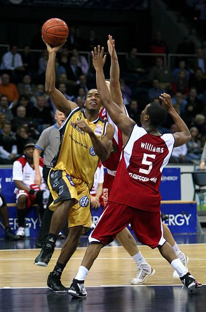 依旧多次冲 依旧多次冲