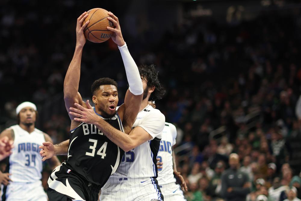 替补球员同 替补球员同